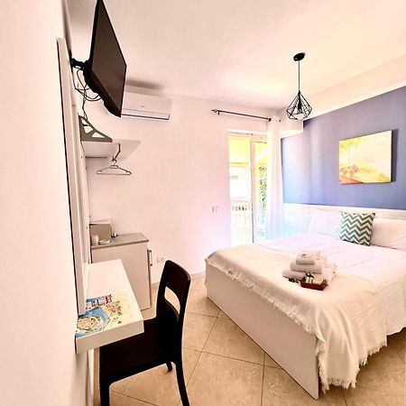 Light Blue Bed & Breakfast Тропеа Екстериор снимка